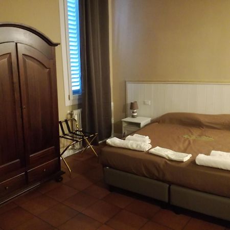 Piazza San Domenico Rooms - Bedinbolognacentro Exterior photo
